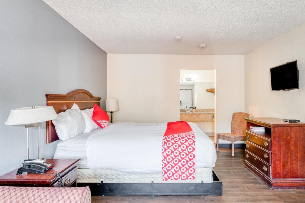 Oyo Hotel Rosenberg Tx I-69 Εξωτερικό φωτογραφία