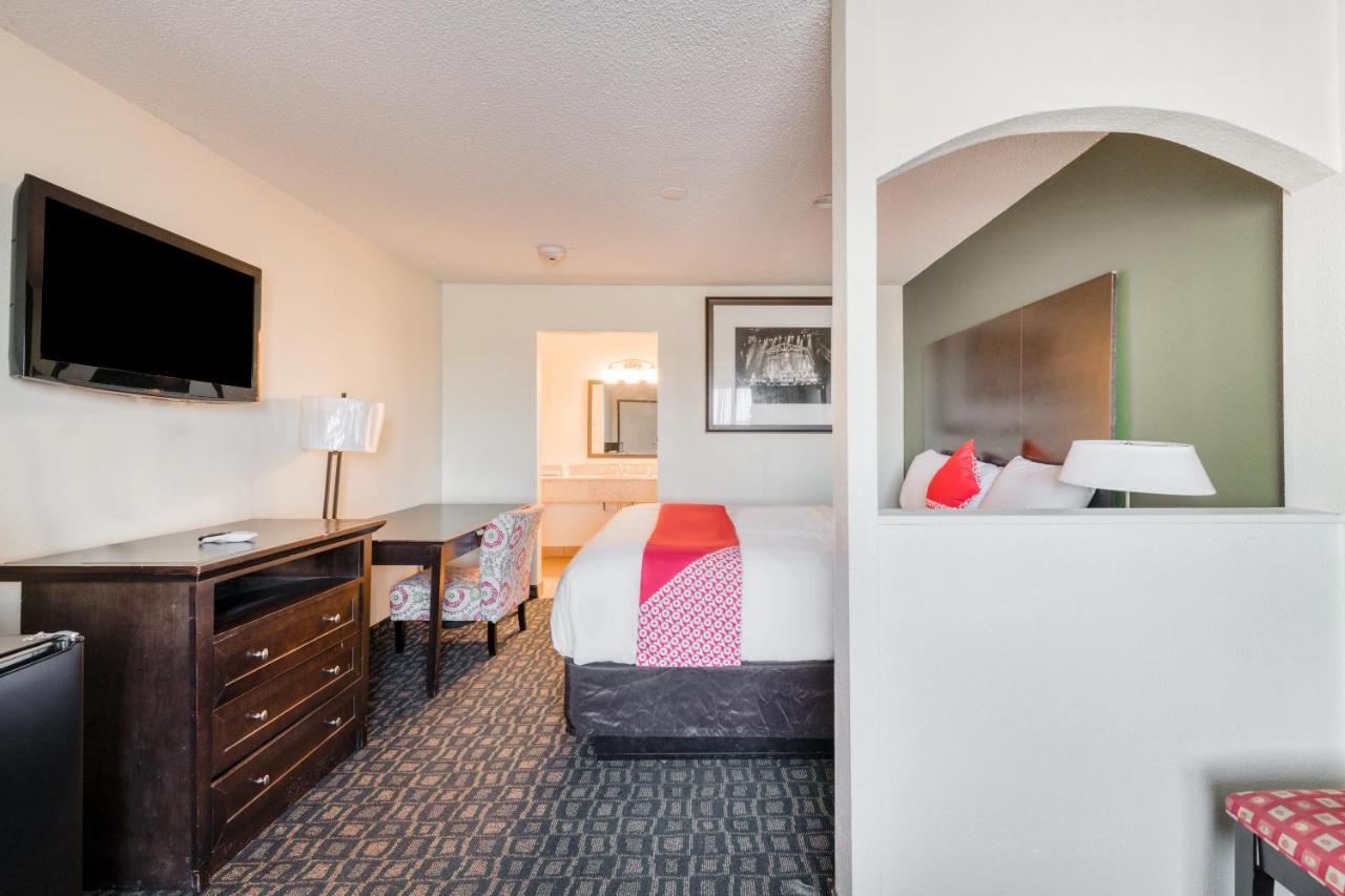Oyo Hotel Rosenberg Tx I-69 Εξωτερικό φωτογραφία