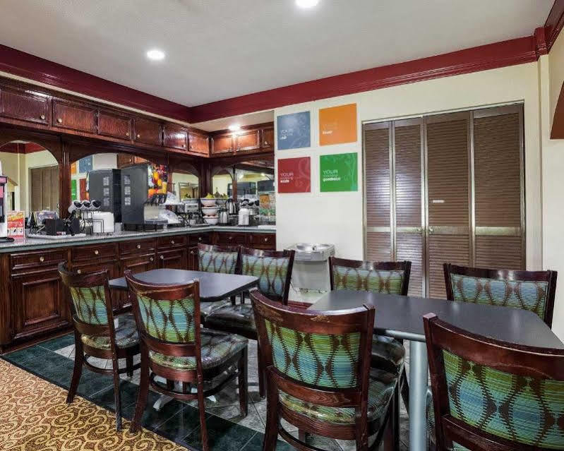 Oyo Hotel Rosenberg Tx I-69 Εξωτερικό φωτογραφία