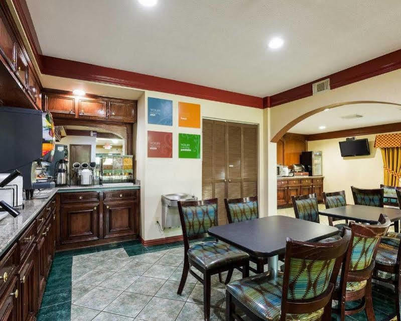 Oyo Hotel Rosenberg Tx I-69 Εξωτερικό φωτογραφία